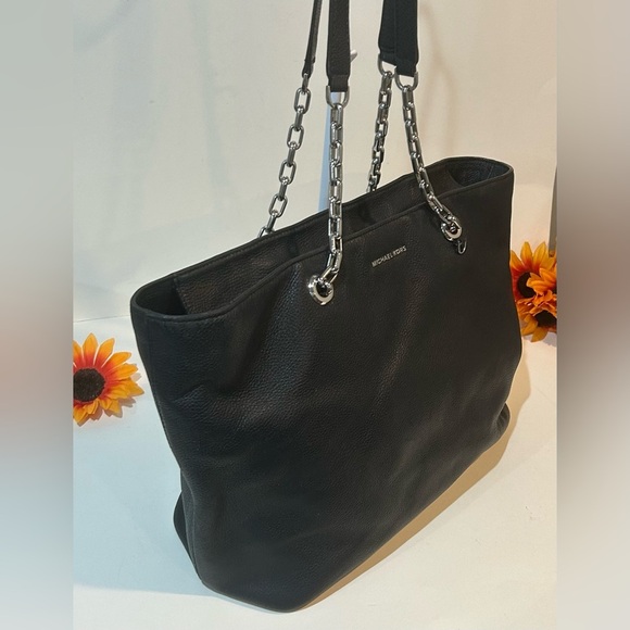 Michael Kors Black pebble Leather zipper Tote with Chain link Straps - Picture 3 of 11